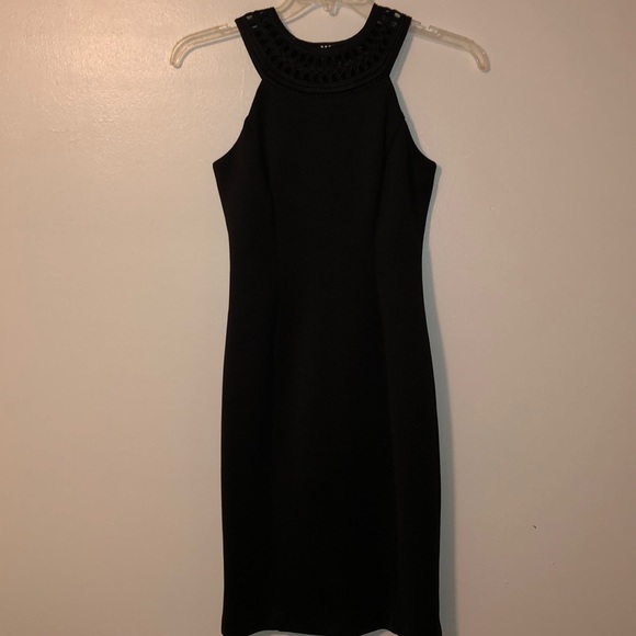 Jessica Simpson Dresses & Skirts - Jessica Simpson Sheath Scuba Black Dress